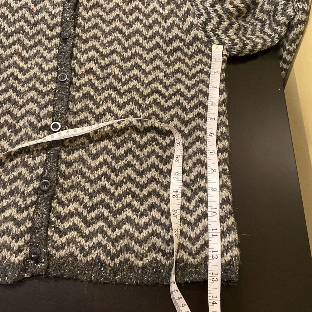 Paul Harris Design Button Down Sweater, Medium - Picture 5 of 6